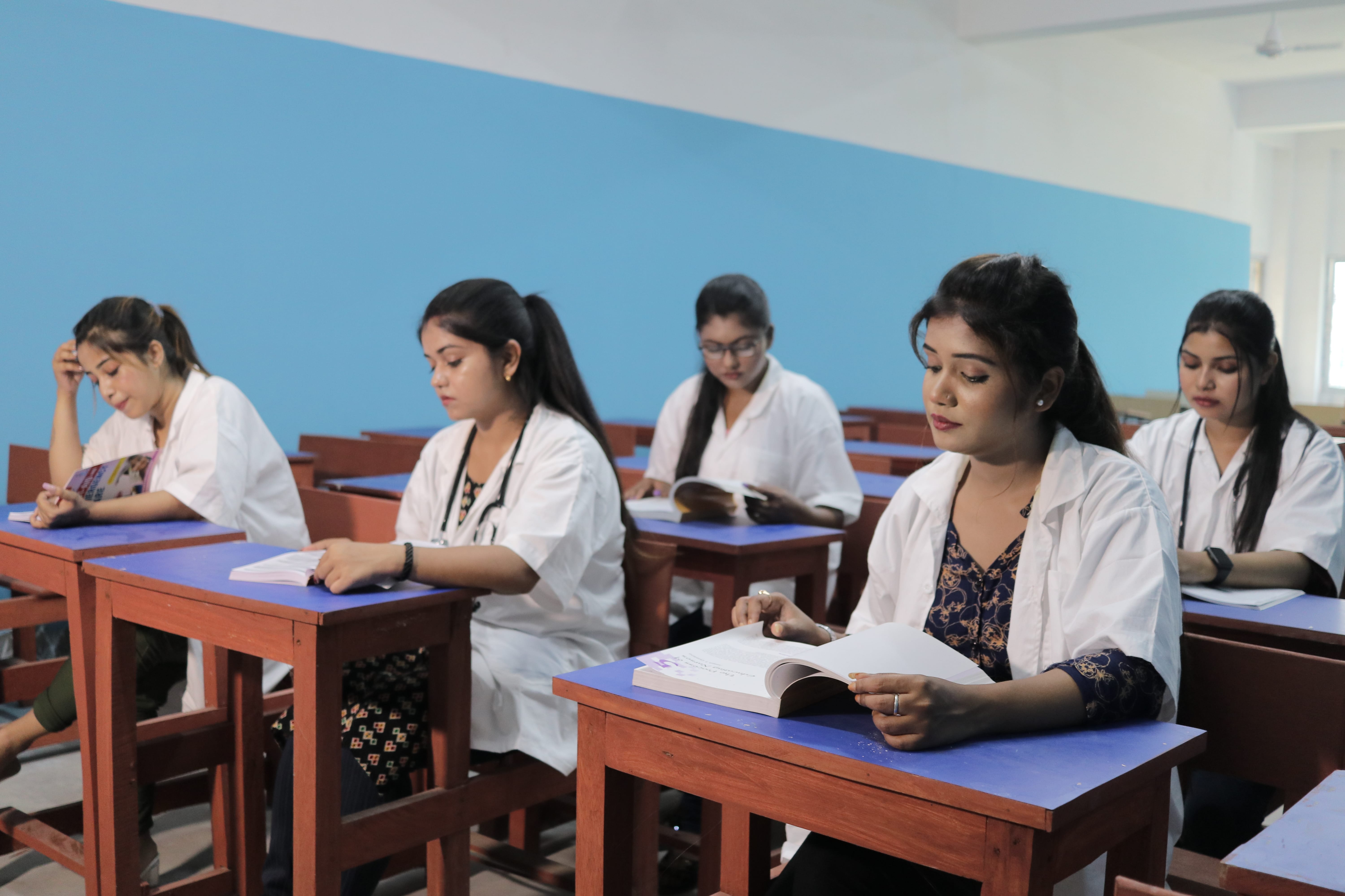  Dr. Kadambini Ganguly Institute of Nursing Training